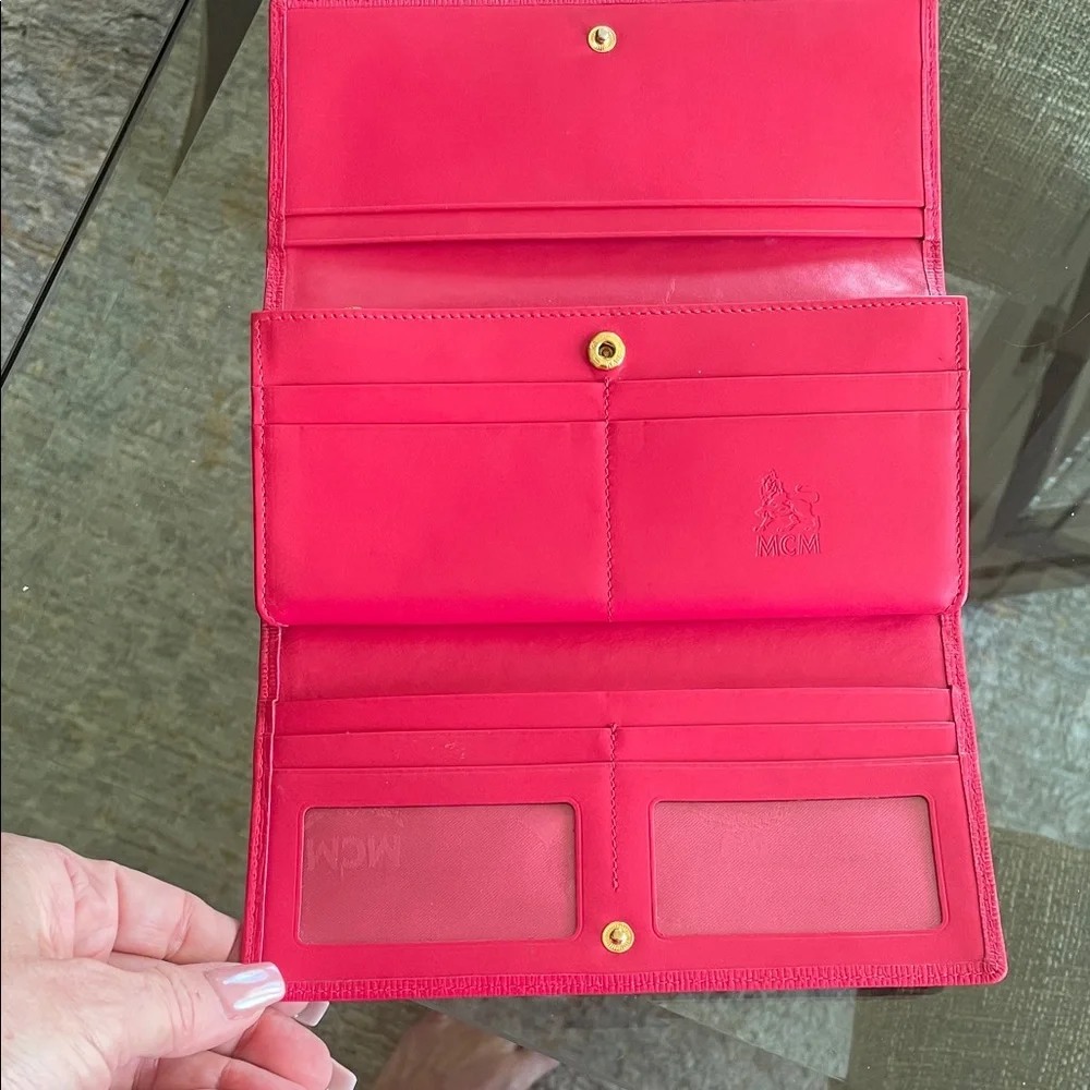MCM Fuchsia Leather Wallet - Picture 4 of 8